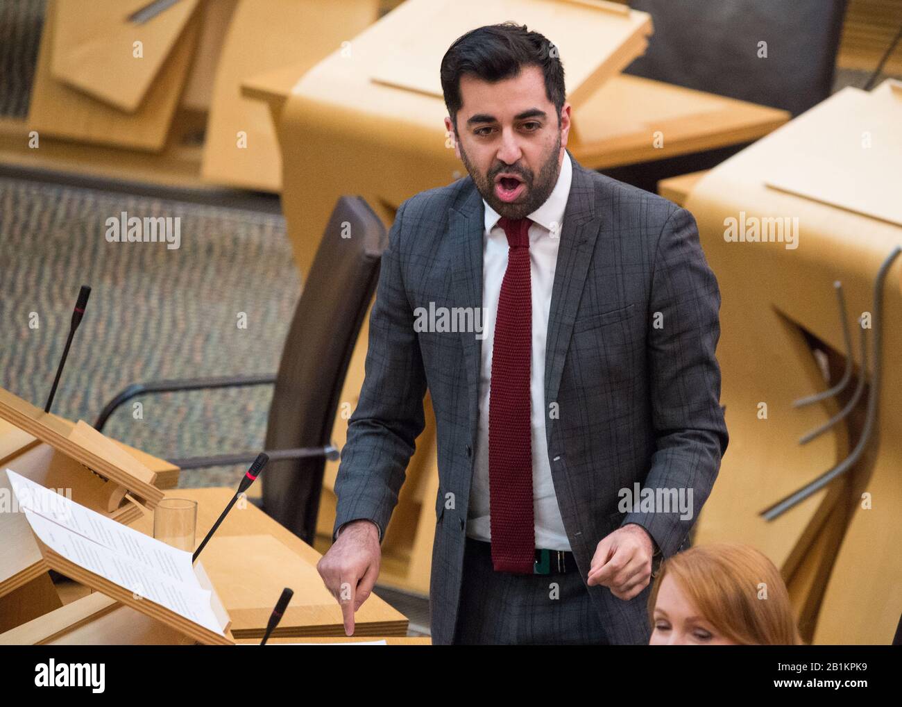 Edinburgh, Großbritannien. Februar 2020. Bild: Yousaf Humza MSP - Minister der Justiz und Mitglied der Scottish National Party (SNP). Debatte der schottischen Konservativen: Liam Kerr S5M-20979 Polizei Schottland Unterfinanziert im Entwurf Des Haushalts, Dass das Parlament der Ansicht ist, dass Police Scotland im Entwurf Des Budgets 2020-21 der schottischen Regierung unterfinanziert ist. Kredit: Colin Fisher/Alamy Live News Stockfoto