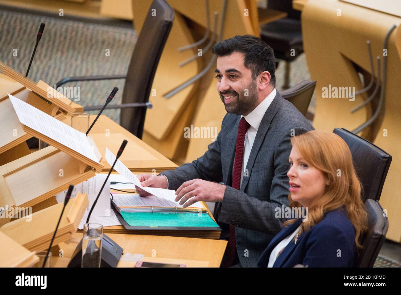 Edinburgh, Großbritannien. Februar 2020. Bild: Yousaf Humza MSP - Minister der Justiz und Mitglied der Scottish National Party (SNP). Debatte der schottischen Konservativen: Liam Kerr S5M-20979 Polizei Schottland Unterfinanziert im Entwurf Des Haushalts, Dass das Parlament der Ansicht ist, dass Police Scotland im Entwurf Des Budgets 2020-21 der schottischen Regierung unterfinanziert ist. Kredit: Colin Fisher/Alamy Live News Stockfoto