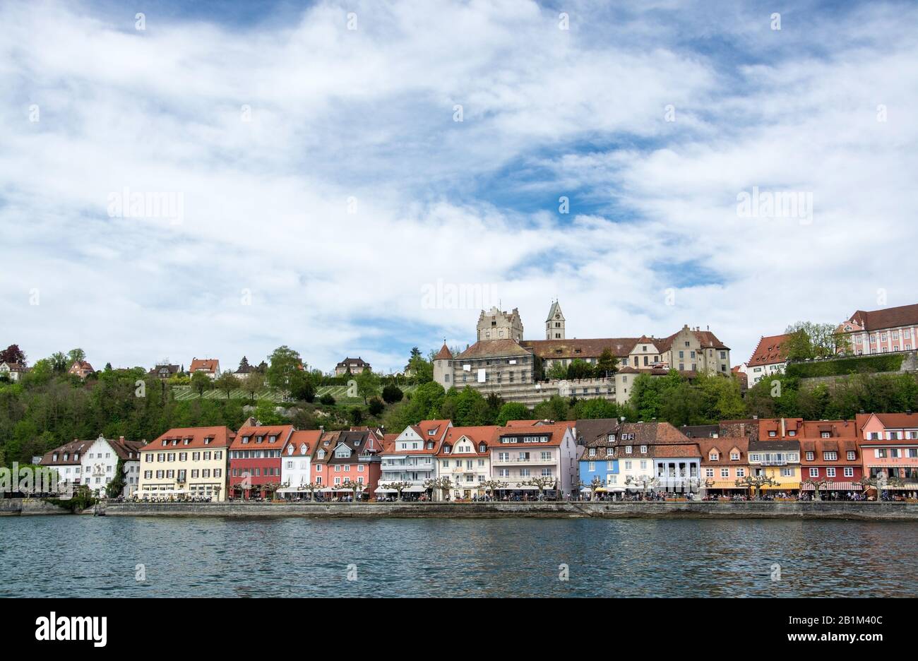 Meersburg ist eine Stadt im südwestdeutschen Bundesland Baden-Württemberg. Sie liegt am Ufer des Bodenseers, umgibt von Weinbergen. Stockfoto