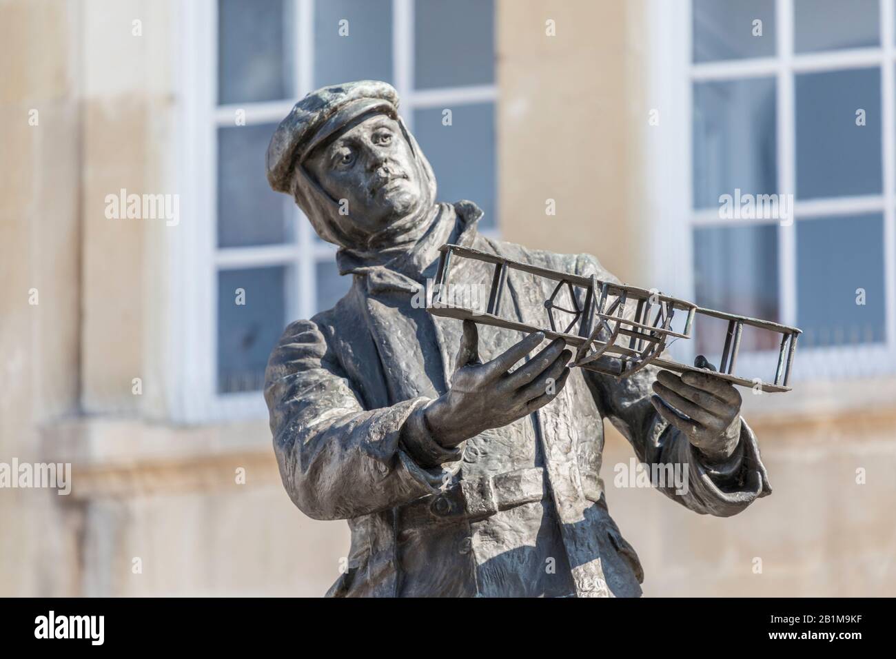 Karlsstatue Rollt vor der Shire Hall, dem Agincourt Square, Monmouth, Wales, Großbritannien Stockfoto