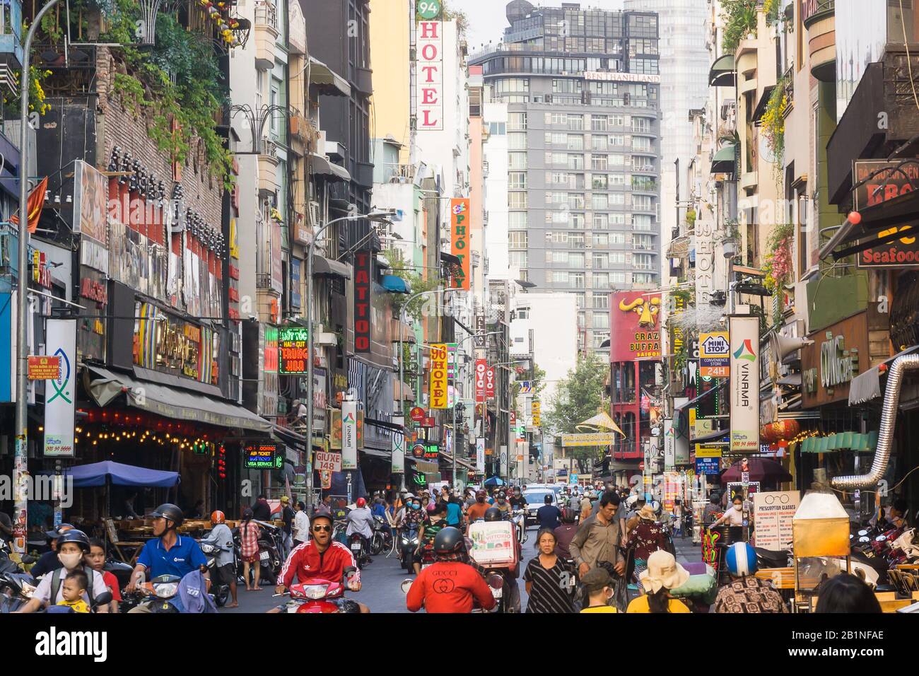 Saigon (Ho-Chi-Minh-Stadt) Bui Vien Straße - Touristenstraße Bui Vien im Distrikt 1 in Saigon, Vietnam, Südostasien. Stockfoto