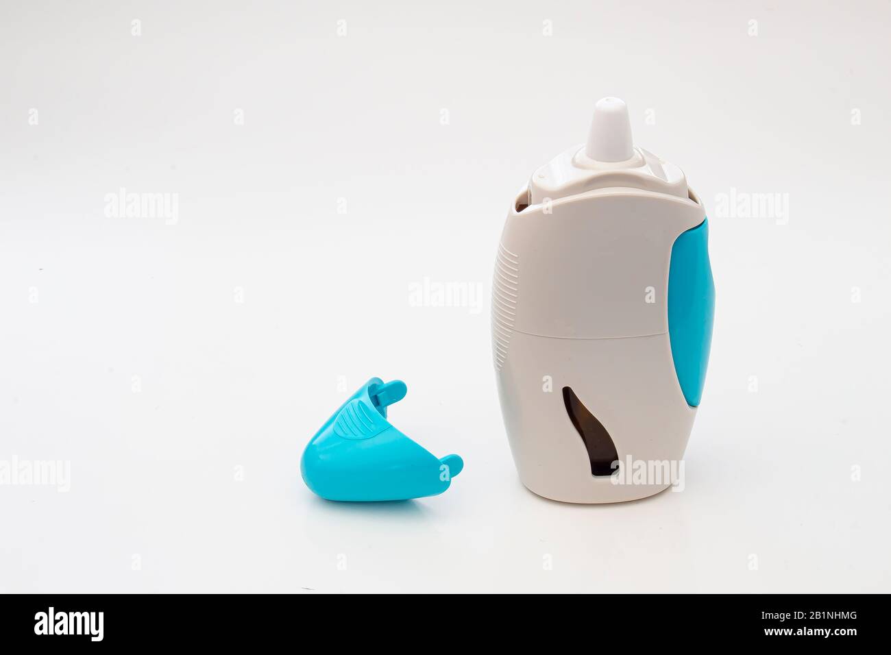 Corticosteroid Nasenspray, um Allergiesymptome wie eine laufende oder verstopfte Nase zu unterstützen Stockfoto