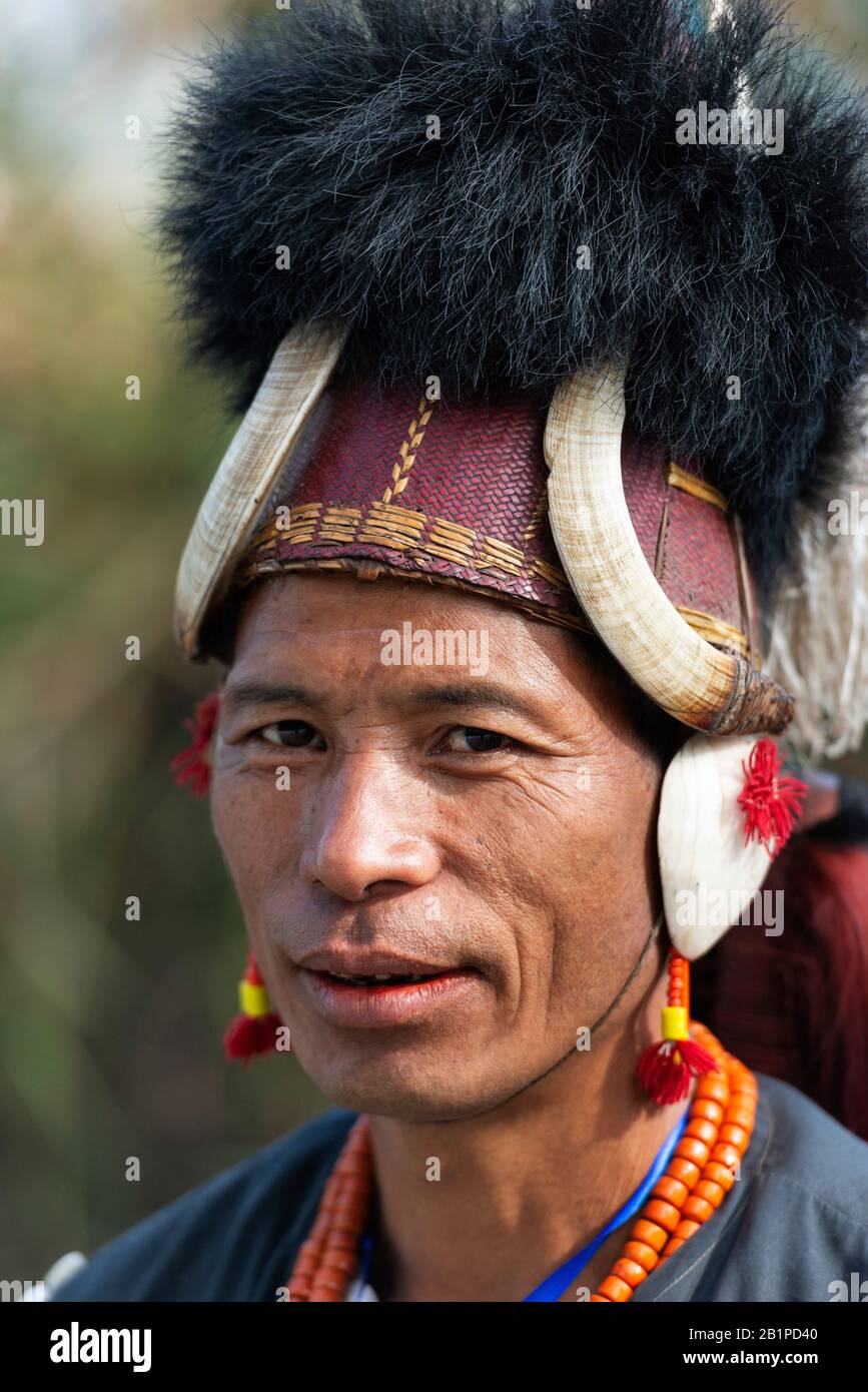 01. Dezember 2013, Nagaland, Indien. Naga Tribal Portrait, Hornbill Festival. Ländliche Gesichter Indiens Stockfoto