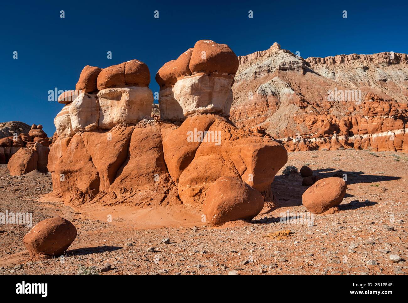 Sandstein-Goblins und Hoodoos am kleinen Ägypten geologischen Standort Bicentennial Autobahn Gebiet südlich Hanksville, Utah, USA Stockfoto