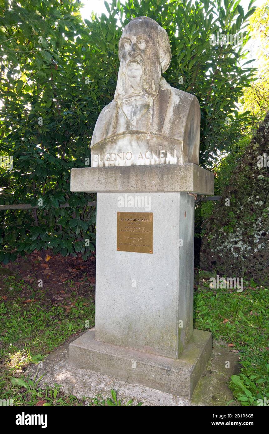 Marmorbüste von Eugenio Agneni (Patriot und Maler, 1816-1879) in Sutri, Latium, Italien Stockfoto