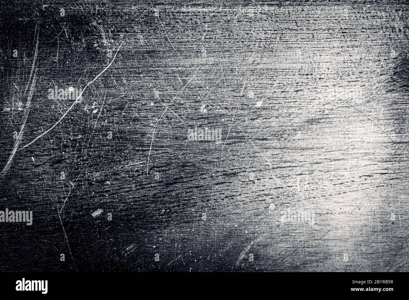 Dirty dusty Kupfer Platte Textur, alte Metall Hintergrund verkratzt. Bewölkt und kratzig Messing. Schwarz-weiß-Bild. Stockfoto