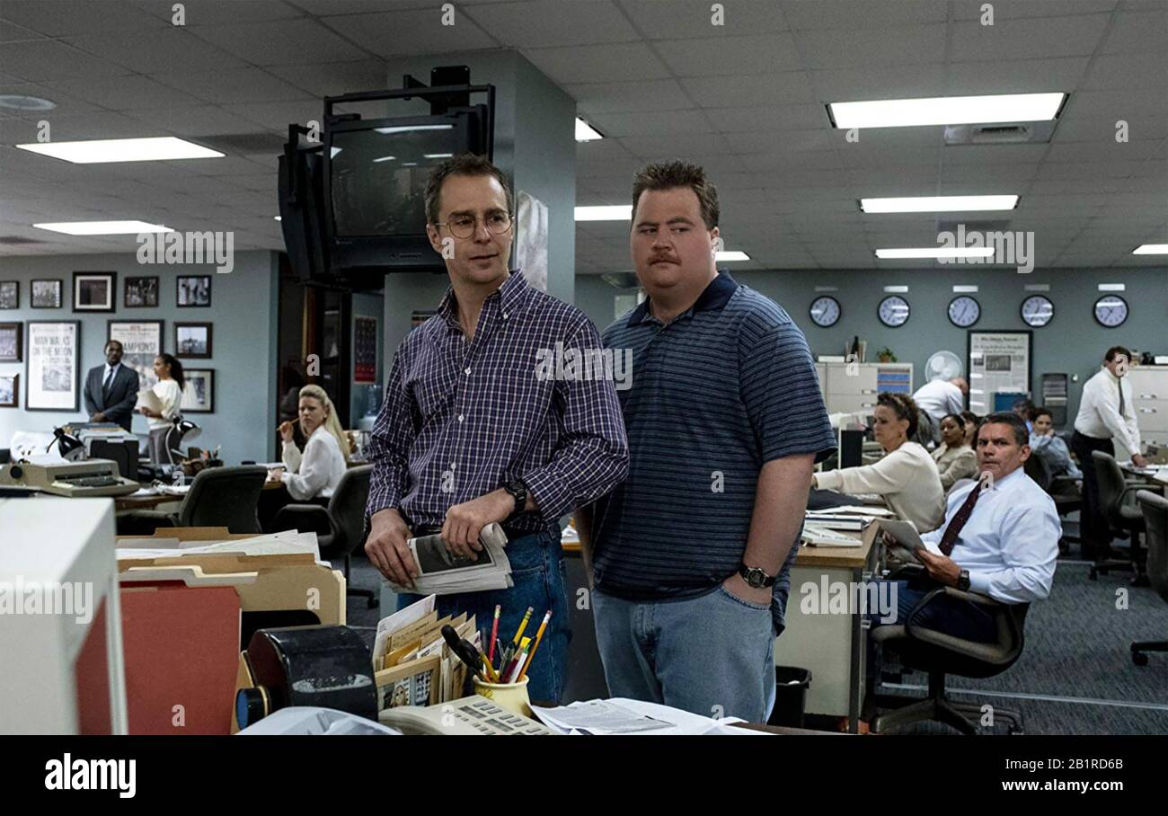 Richard JEWELL 2019 Warner Bros Film mit Sam Rockwell links und Paul Walter Hauser Stockfoto