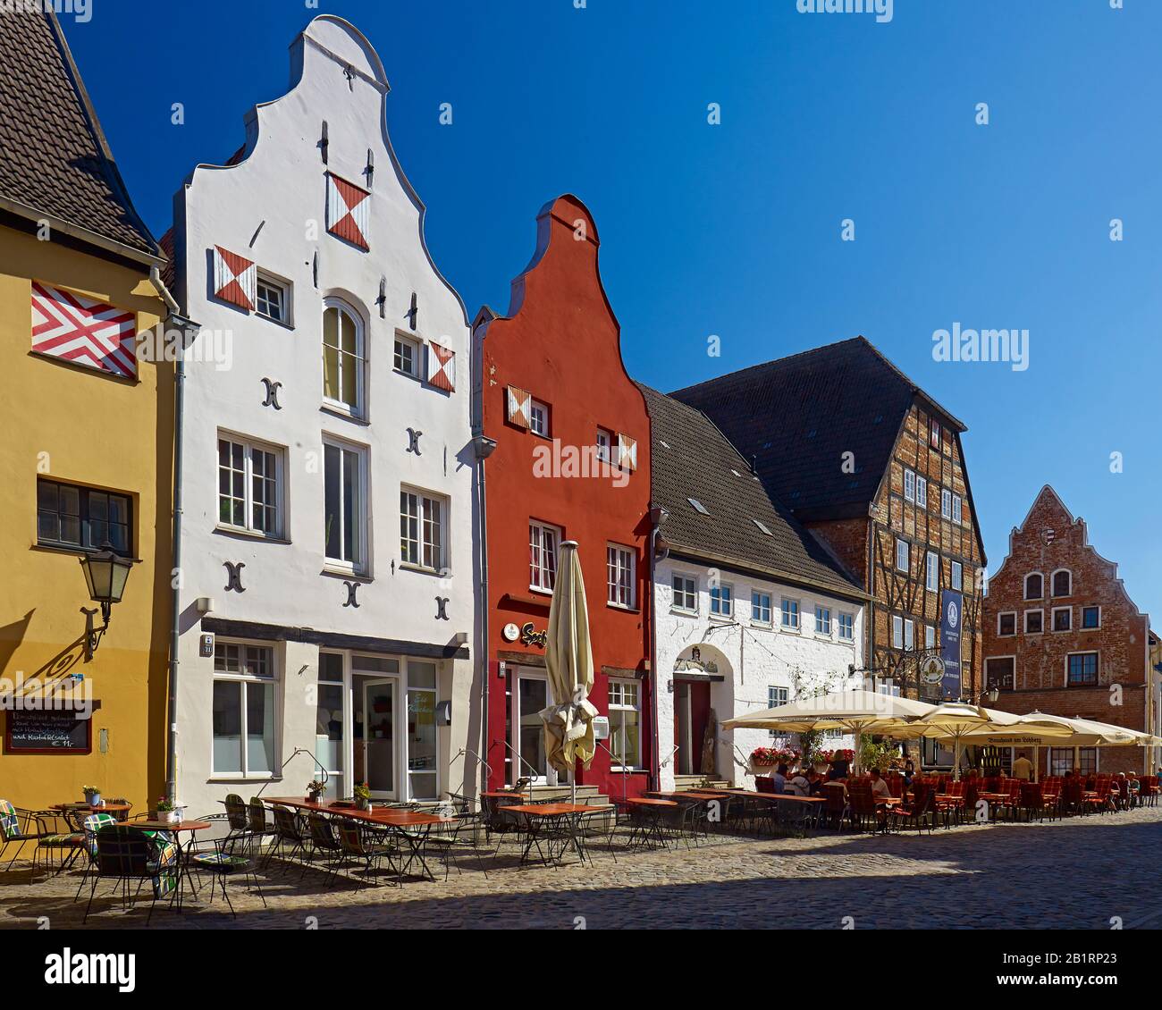 Häuser mit Gastronomie Am Lohberg, Hansestadt Wismar, Mecklenburg-Vorpommern, Deutschland, Stockfoto