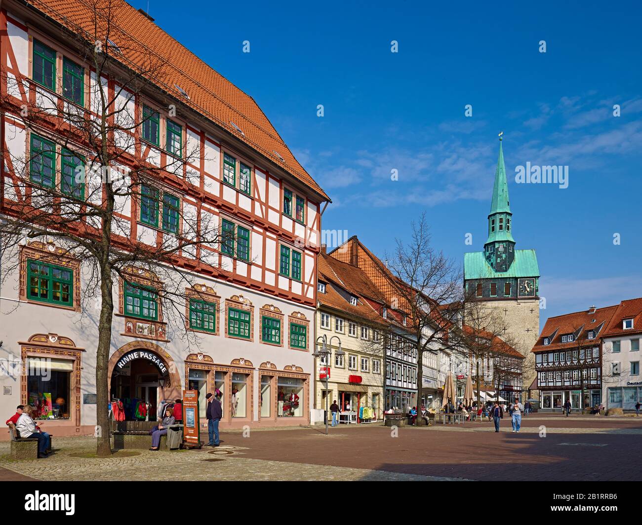 Kornmarkt mit St.-Ägidien-Kirche in Osterode am Harz, Niedersachsen, Deutschland, Stockfoto