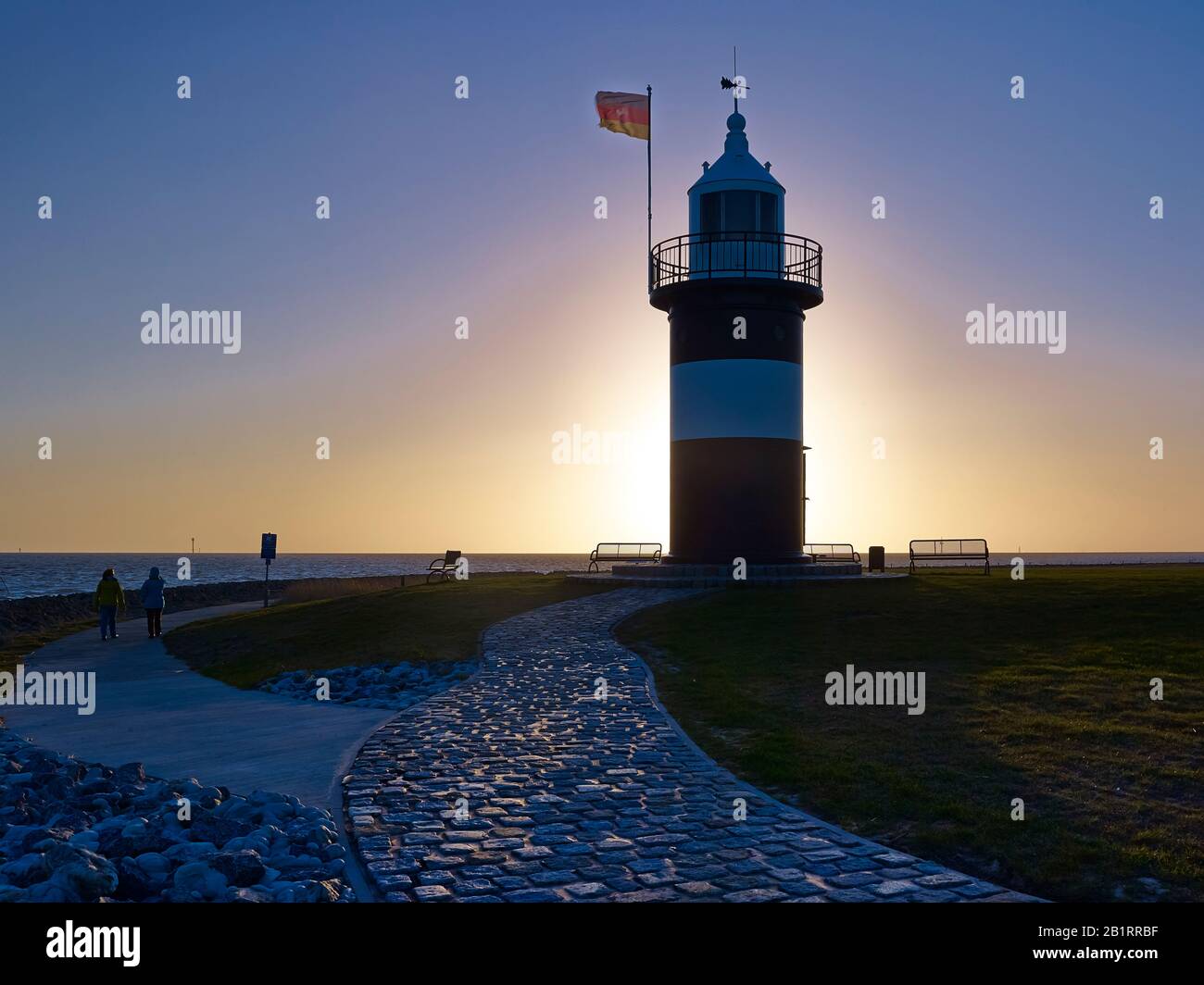 Leuchtturm "kleiner Preis" im Hafen von Wremen, Wurster Küste, Landkreis Cuxhaven, Niedersachsen, Deutschland, Stockfoto