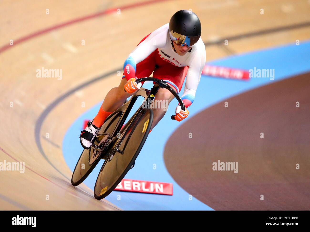 Russlands Daria Shmeleva tritt im 100-m-Qualifikationssprung Der Frauen an Tag zwei der Rad-Radweltmeisterschaften 2020 im Velodrom in Berlin an. Stockfoto