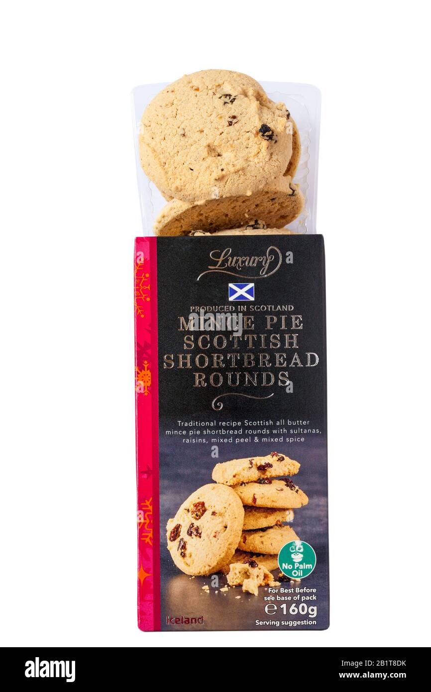Box of Iceland Luxury Mince Pie Scottish Shortbread Rounds produziert in Schottland eröffnet, um Inhalte isoliert auf weißem Hintergrund zu zeigen Stockfoto