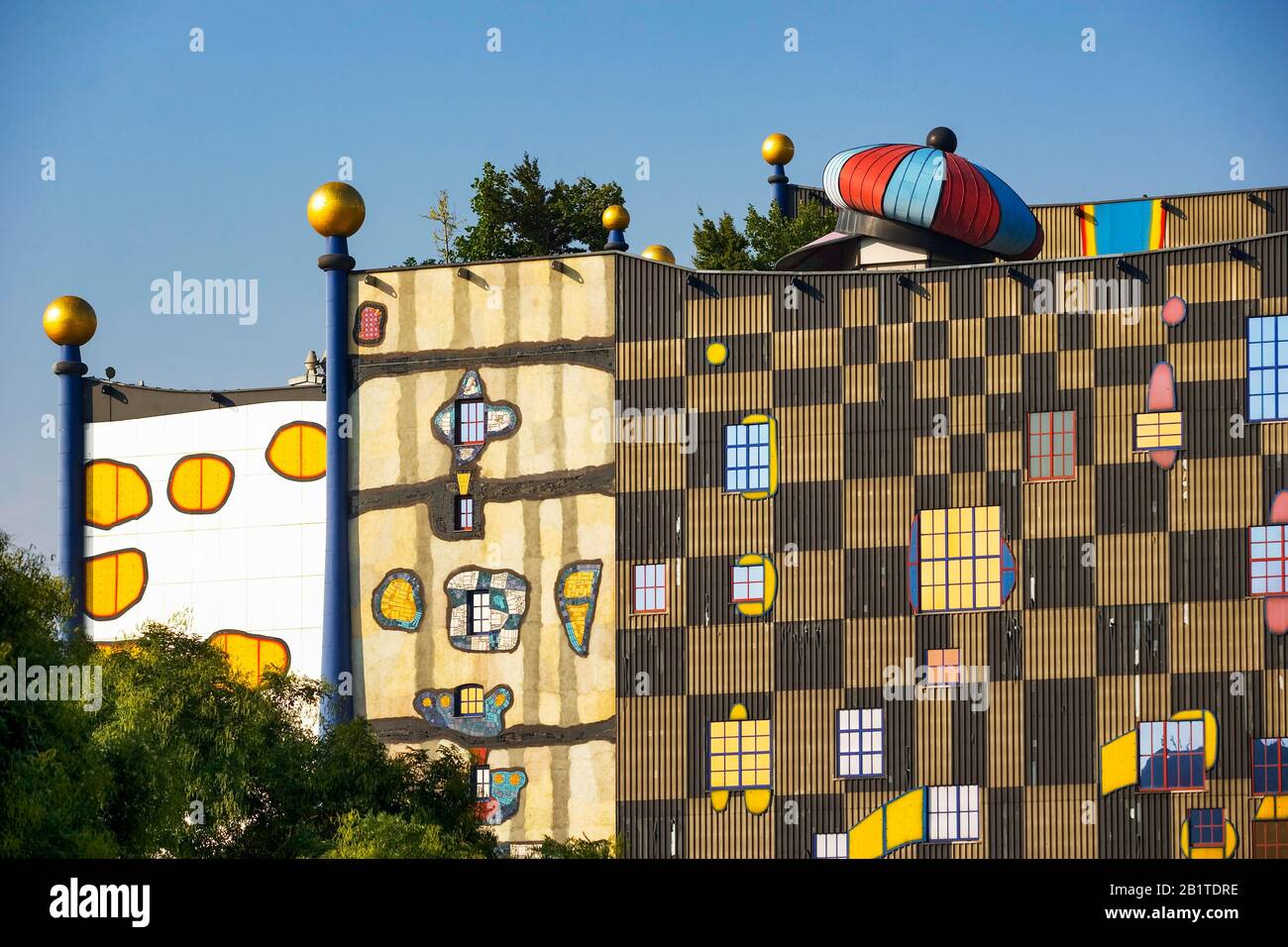Hundertwasser Design, Fernwärme Wien, Wien, Österreich Stockfoto