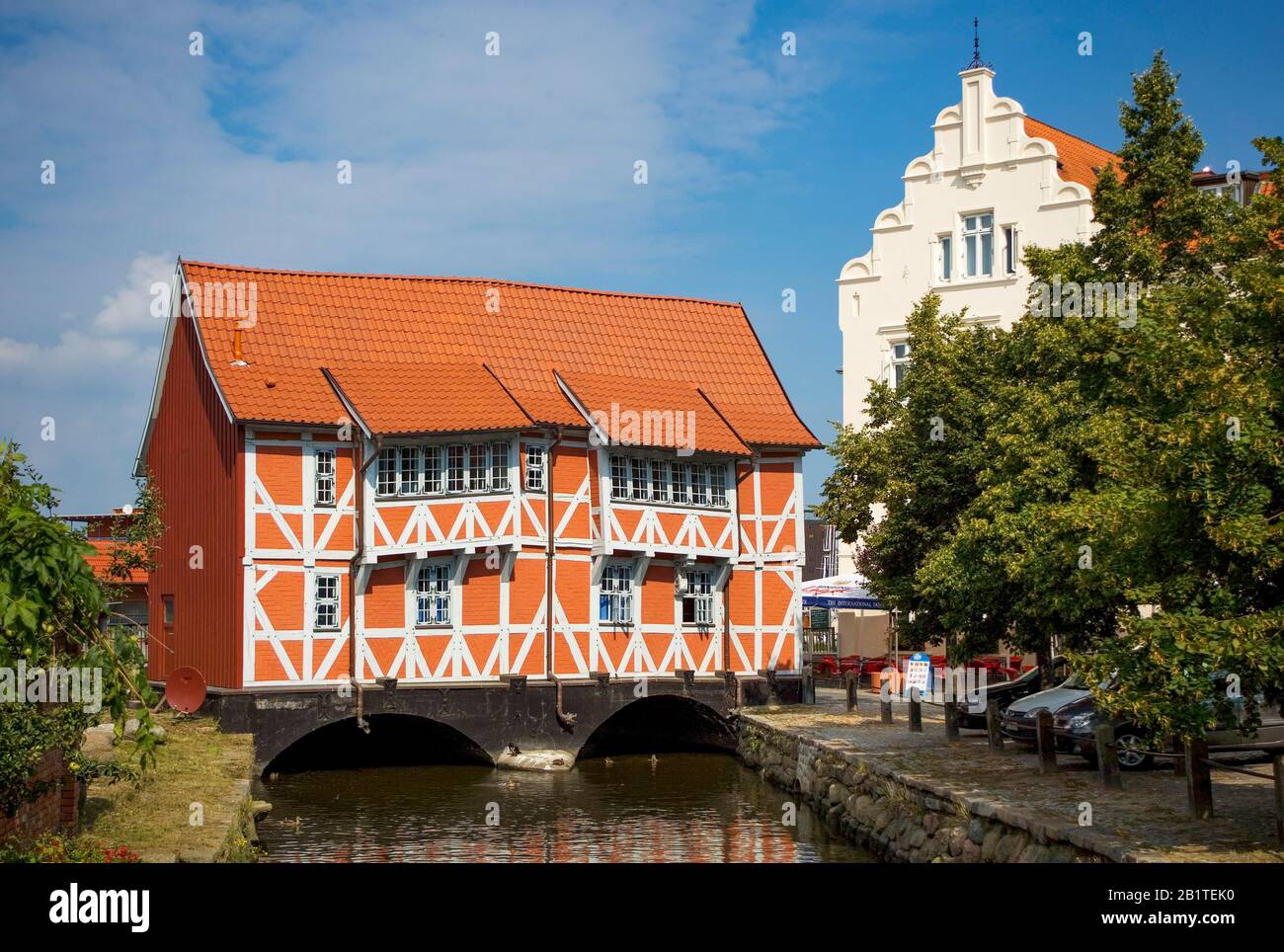 Fachwerkhäuser über dem Wasserlauf Grube, Hansestadt Wismar, Mecklenburg-Vorpommern, Deutschland Stockfoto