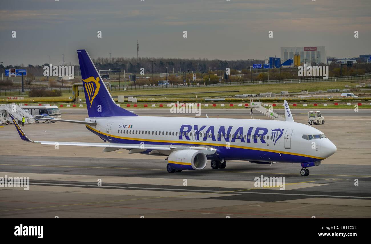 Ryan Air Flugzeug, Flughafen Schönefeld, Brandenburg, Deutschland Stockfoto