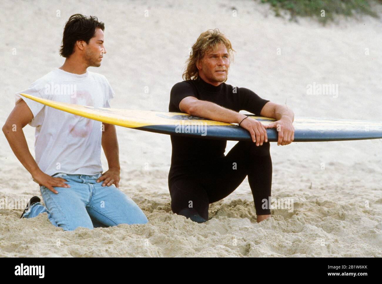 Keanu Reeves, Patrick Swayze, "Point Break" (1991) Photo Credit: Richard Foreman / 20th Century Fox / The Hollywood Archive File Reference # 33962-265THA Stockfoto
