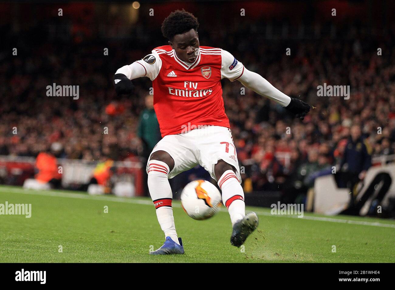 London, Großbritannien. Februar 2020. Bukayo Saka von Arsenal im Einsatz. UEFA Europa League, Runde 32, Spiel der 2. Etappe, Arsenal gegen Olympiacos im Emirates Stadium in London am Donnerstag, 27. Februar 2020. Dieses Bild darf nur für redaktionelle Zwecke verwendet werden. Nur redaktionelle Nutzung, Lizenz für kommerzielle Nutzung erforderlich. Keine Verwendung bei Wetten, Spielen oder Einzelpublikationen für Vereine/Liga/Spieler. Pic von Steffan Bowen/Andrew Orchard Sportfotografie/Alamy Live News Credit: Andrew Orchard Sportfotografie/Alamy Live News Stockfoto