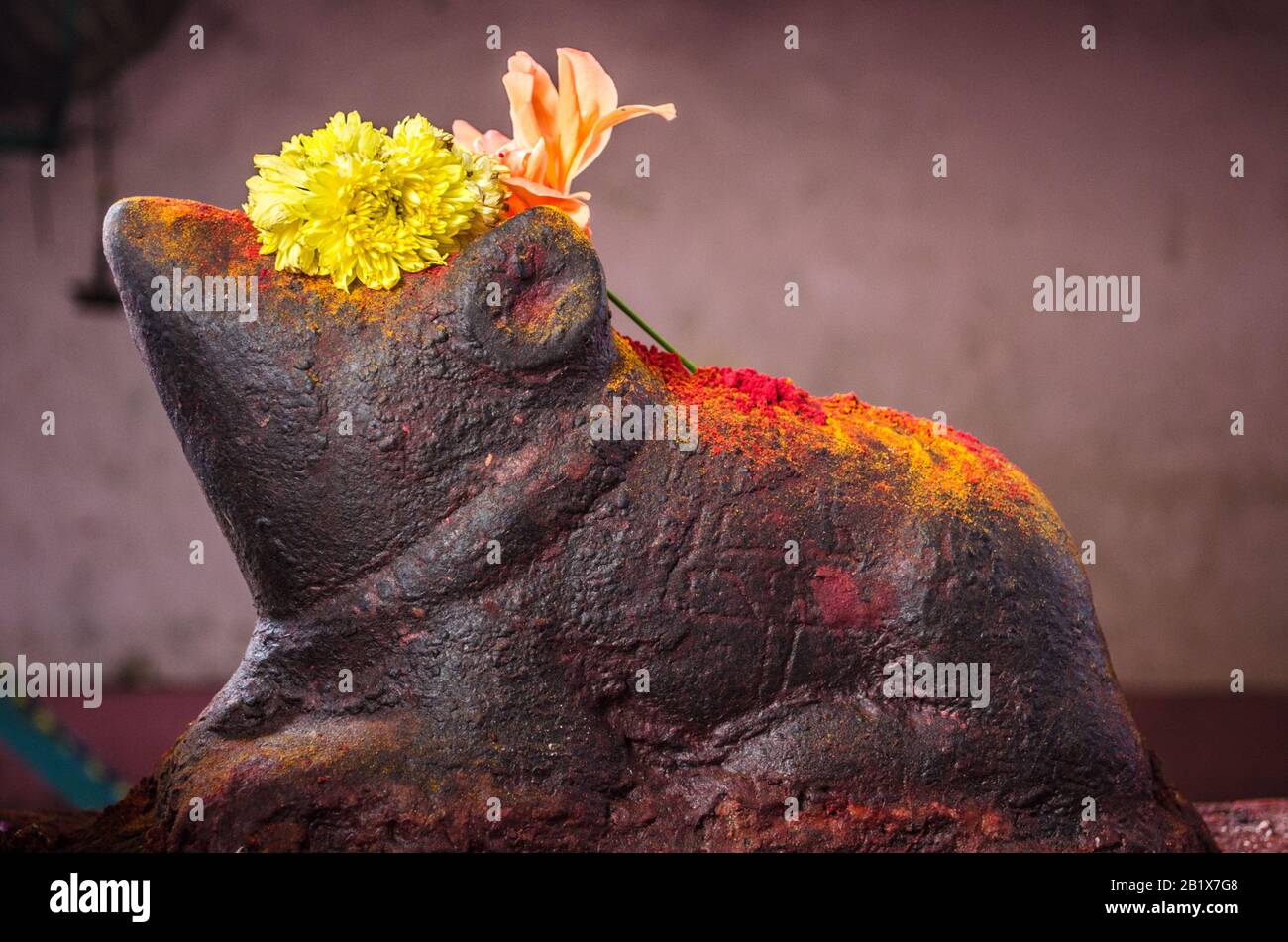 Bullockstatue auf dem indien-tempel Stockfoto