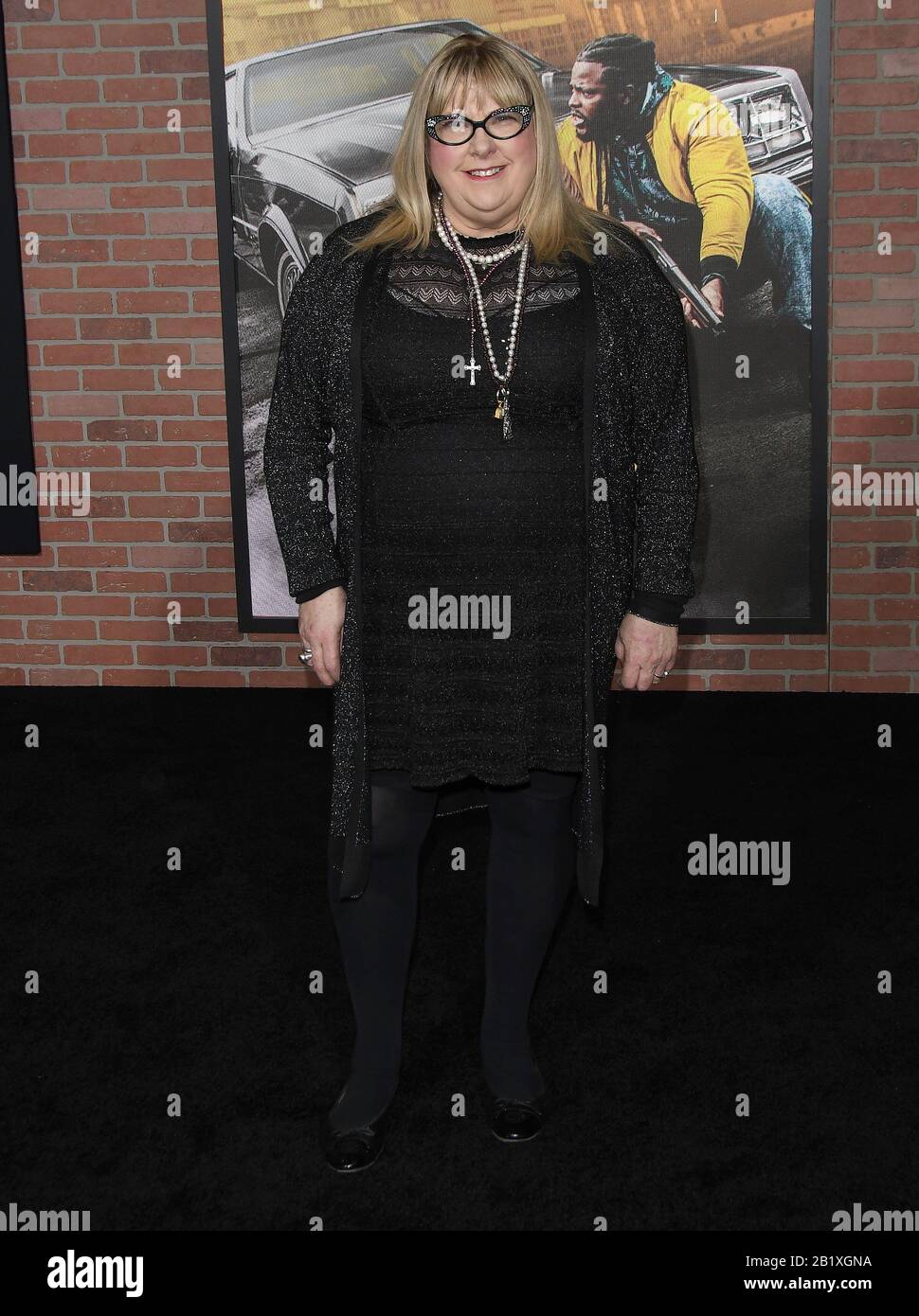 Los Angeles, USA. Februar 2020. Colleen Camp trifft am Donnerstag, den 27. Februar 2020, im Regency Village Theatre in Westwood, CA, auf der vertraulichen Premiere von Netflix EIN. (Foto Von Sthanlee B. Mirador/Sipa USA) Kredit: SIPA USA/Alamy Live News Stockfoto