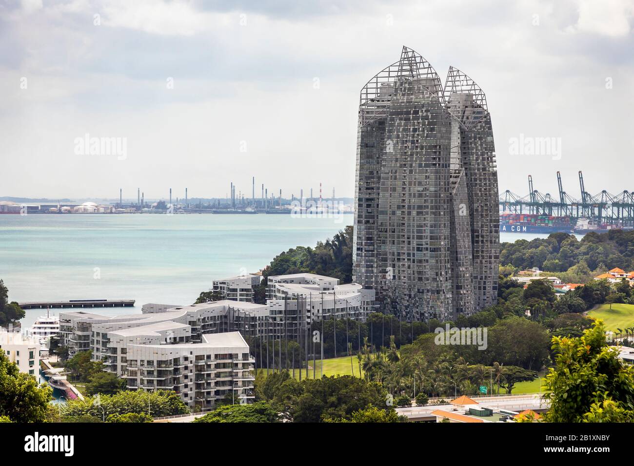 Moderne Architektur von Executive-Apartments in der Nähe des Mount Faber und mit Blick auf den Hafen von Singapur, Singapur, Asien Stockfoto