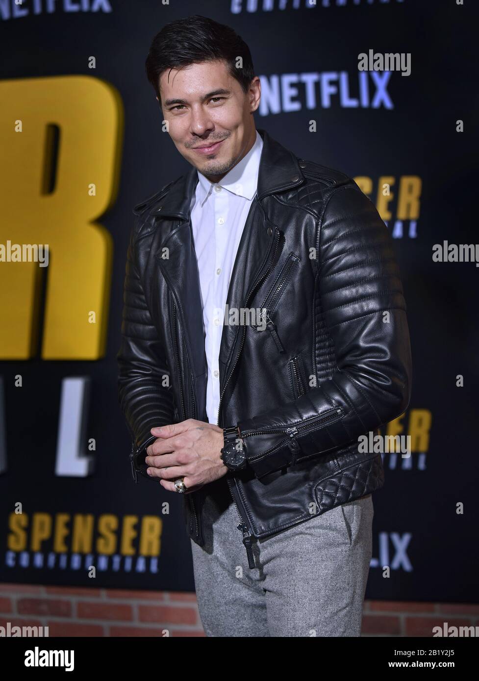 Los Angeles, Vereinigte Staaten. Februar 2020. Lewis Tan kommt am Donnerstag, 27. Februar 2020, zur Weltpremiere des "Spenser Confidential" im Regency Village Theatre in Los Angeles, Kalifornien. Foto von Chris Chew/UPI Credit: UPI/Alamy Live News Stockfoto