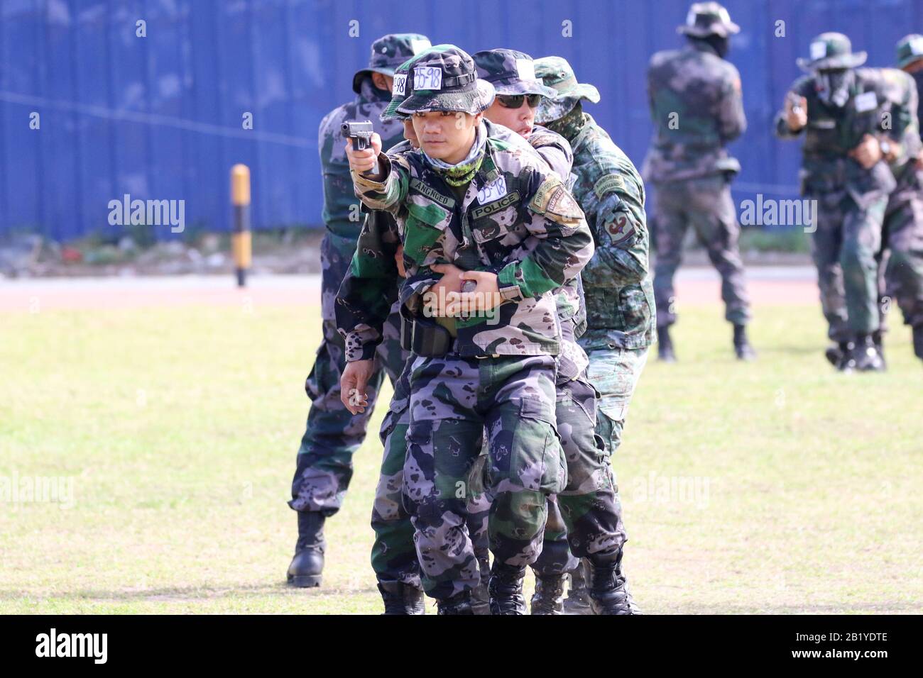 Die philippinische Nationalpolizei (PNP) wird die Ausbildung von Polizeirekruten nach einem neuen Gesetz überwachen, das von Präsident Rodrigo Duterte unterzeichnet wurde. Republic Act 11279 unterstellte die Philippine National Police Academy (PNPA) und das National Police Training Institute (NPTI) der PNP-Rechtsprechung. (Foto von Herman Lumanog/Pacific Press) Stockfoto