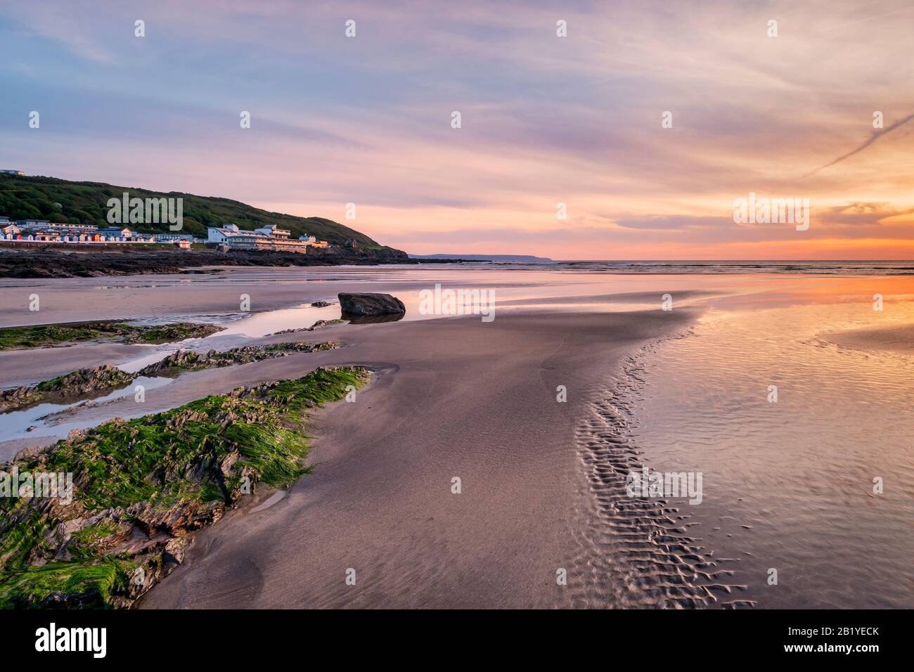 Blick auf Kipling Tors von Westward Ho! Strand, Nord-Devon, Süd-West, Großbritannien Stockfoto