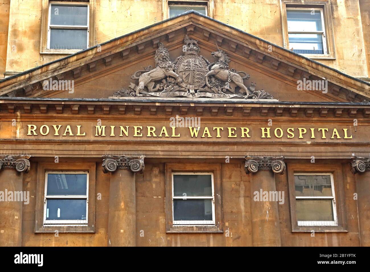 Royal Mineral Water Hospital, Krankenhaus ursprünglich für Arme, lokal bekannt als "The Min", Gascoyne House Upper Borough Walls, Bath, Somerset, BA1 Stockfoto