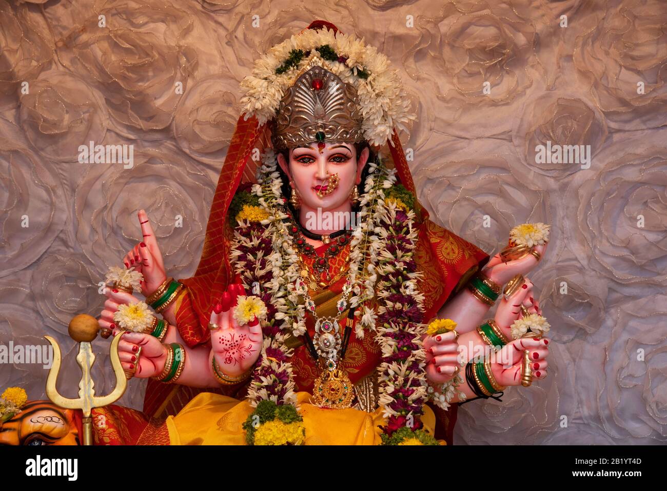 Idol der Hindu-Goddess Durga während des Navaratri Festivals, Pune, Maharashtra, Indien Stockfoto