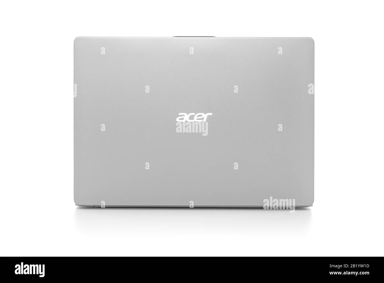 Notebook Acer auf weißem Hintergrund. Stockfoto