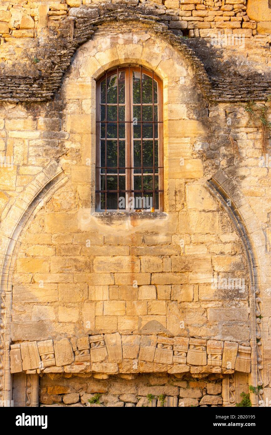 Gehauene Stein mittelalterlichen Details Sarlat Catherderal Dordogne Frankreich Stockfoto