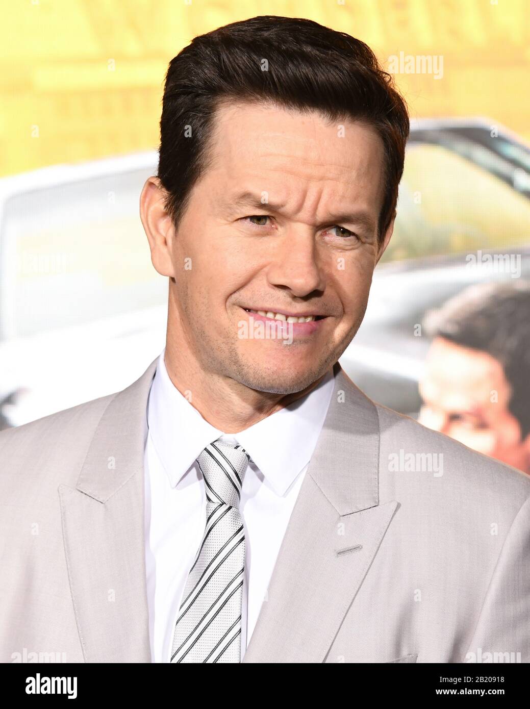27. Februar 2020 - Westwood, Kalifornien - Mark Wahlberg. Netflix ''Spenser Confidential'' Los Angeles Premiere im Regency Village Theatre. (Bild: © Billy Bennight/AdMedia über ZUMA Wire) Stockfoto