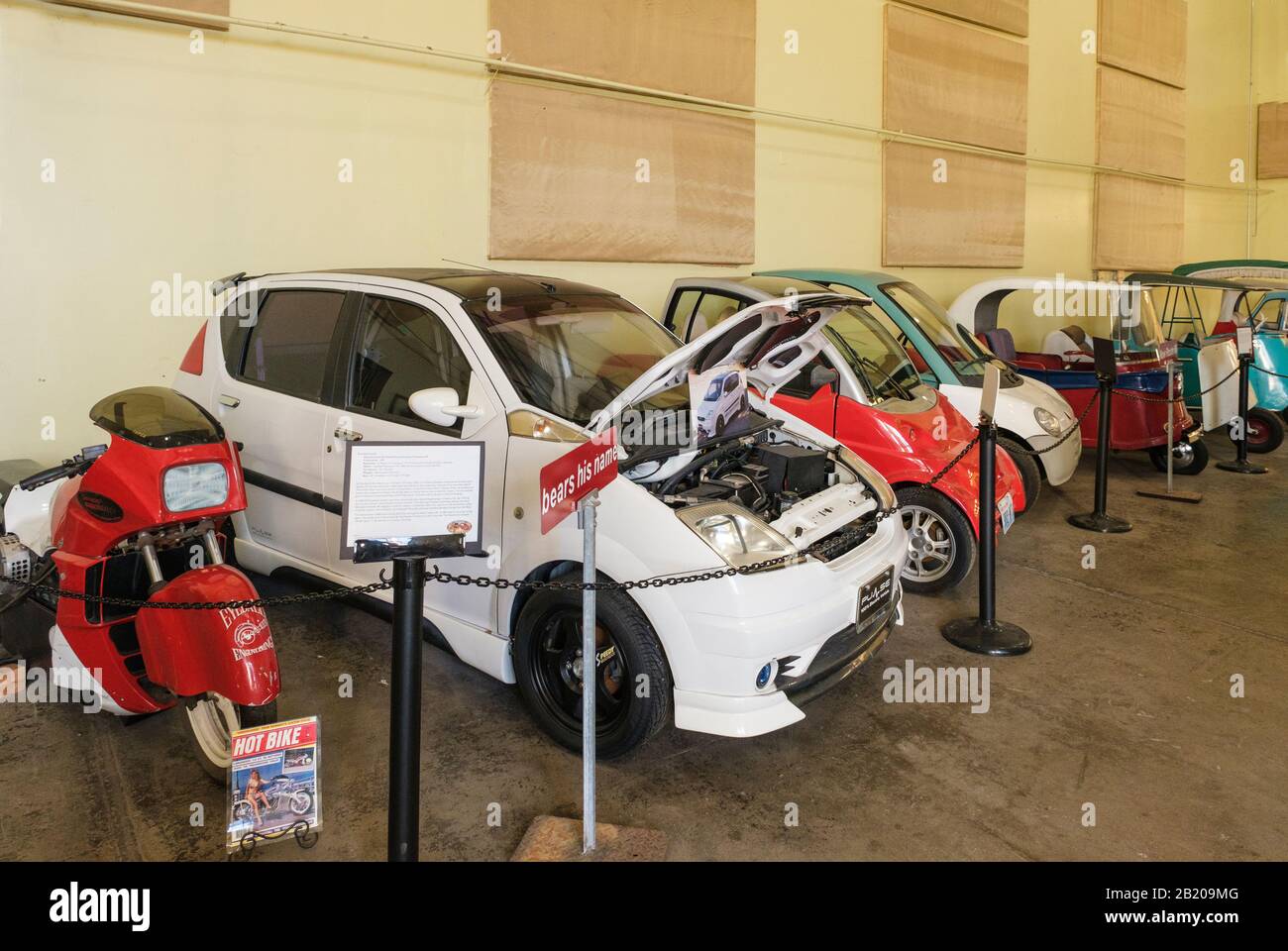 Elektroauto-Museumsfahrzeuge, Powerhouse Visitor Center, 120 W. Andy Devine Ave, Kingman, AZ 86401 USA Stockfoto