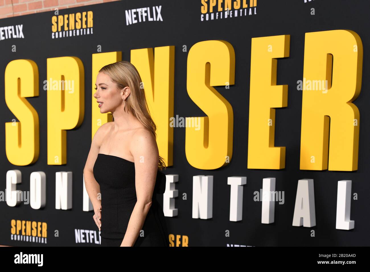 27. Februar 2020 - Westwood, Kalifornien - Iliza Shlesinger. Netflix ''Spenser Confidential'' Los Angeles Premiere im Regency Village Theatre. (Bild: © Billy Bennight/AdMedia über ZUMA Wire) Stockfoto