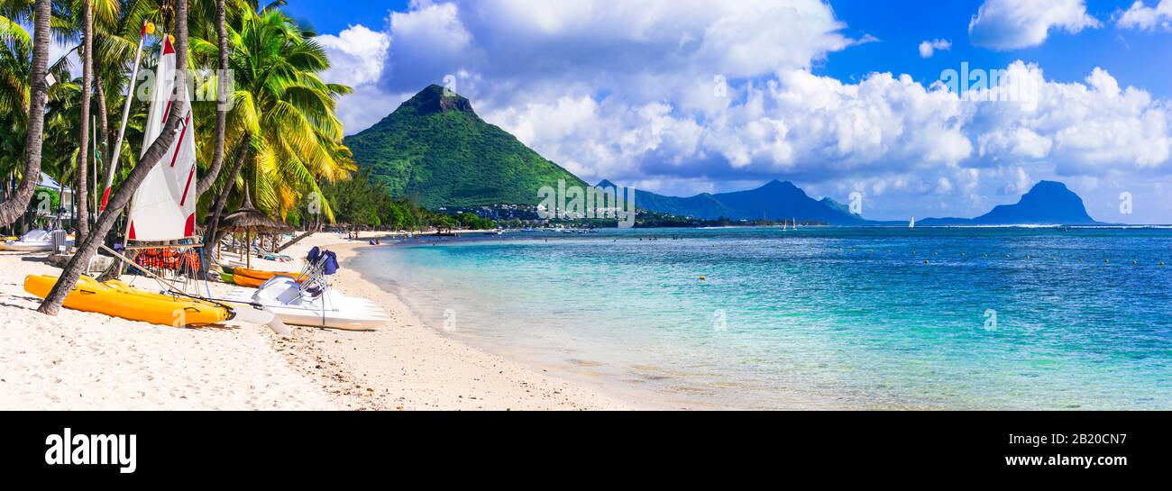 Die besten Strände der Insel Mauritiius - Flic en Flac mit tollen Resorts und Wassersportaktivitäten Stockfoto