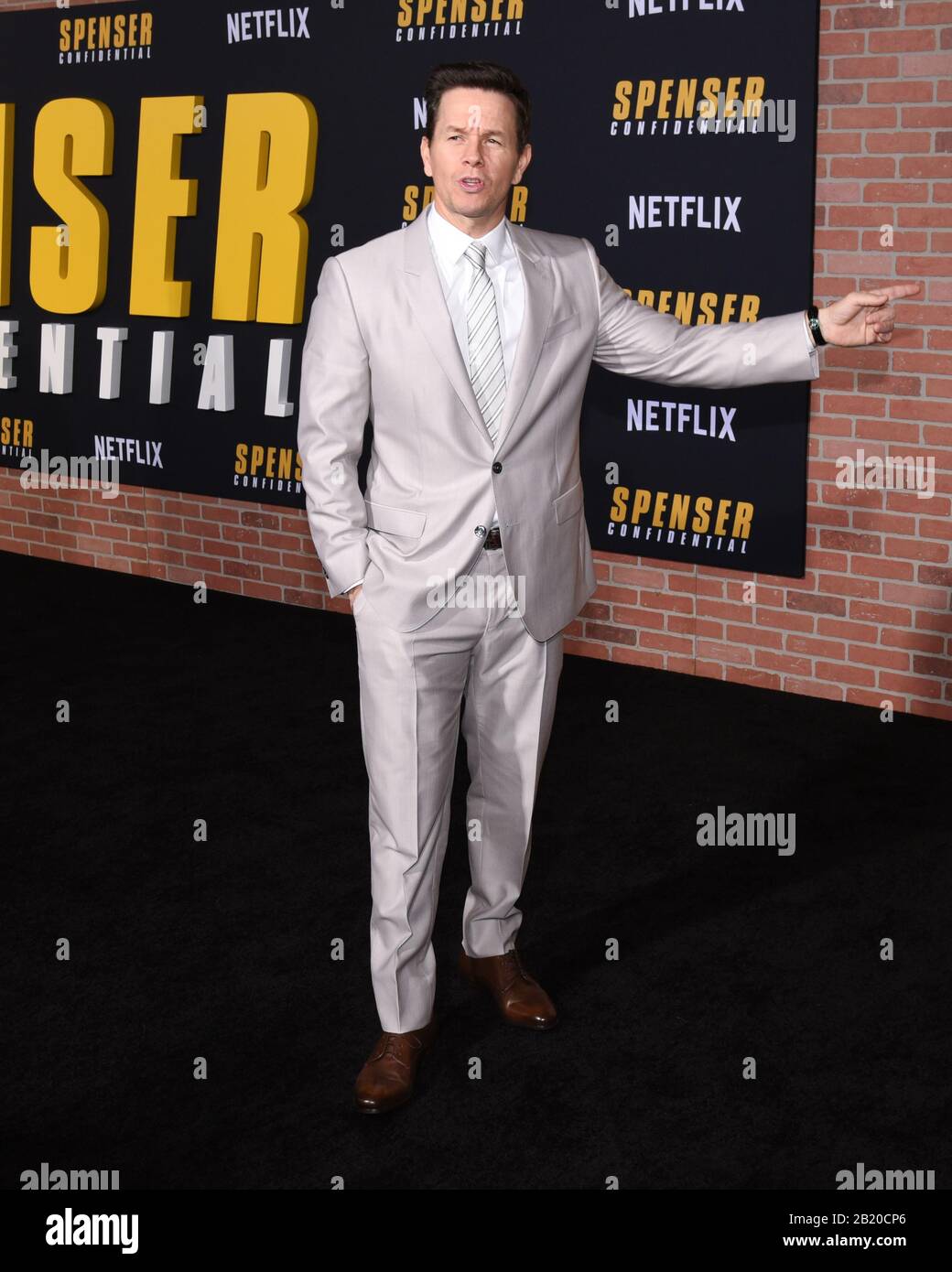 27. Februar 2020 - Westwood, Kalifornien - Mark Wahlberg. Netflix ''Spenser Confidential'' Los Angeles Premiere im Regency Village Theatre. (Bild: © Billy Bennight/AdMedia über ZUMA Wire) Stockfoto