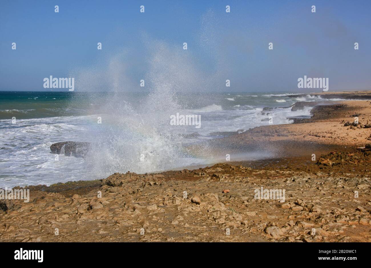 Karibische Ansichten von Cerro Pilón de Azúcar, Cabo de la Vela, Halbinsel Guajira, Kolumbien Stockfoto