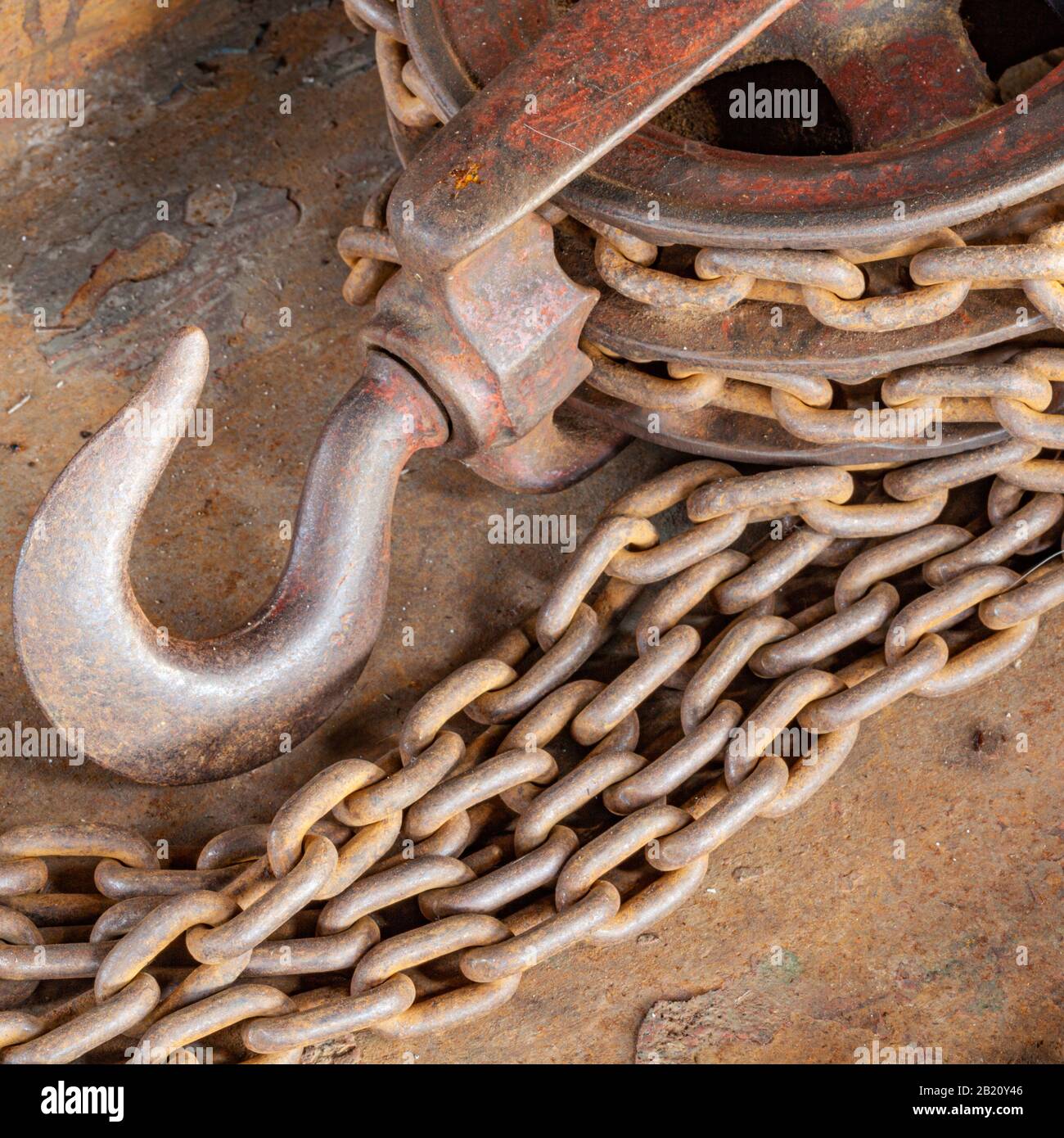 Ein Stahlkettenzug in einer Mechaniker-Werkstatt auf der Britannia Ship Yard in Steveston British Columbia Stockfoto