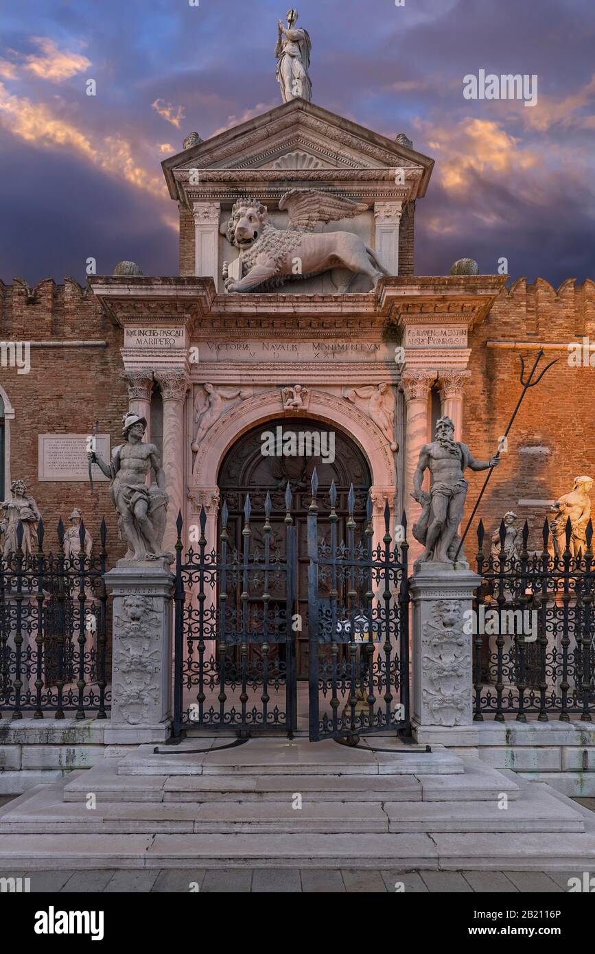 Eingangsportal von Arsenal, Renaissance, Venedig, Venetien, Italien Stockfoto