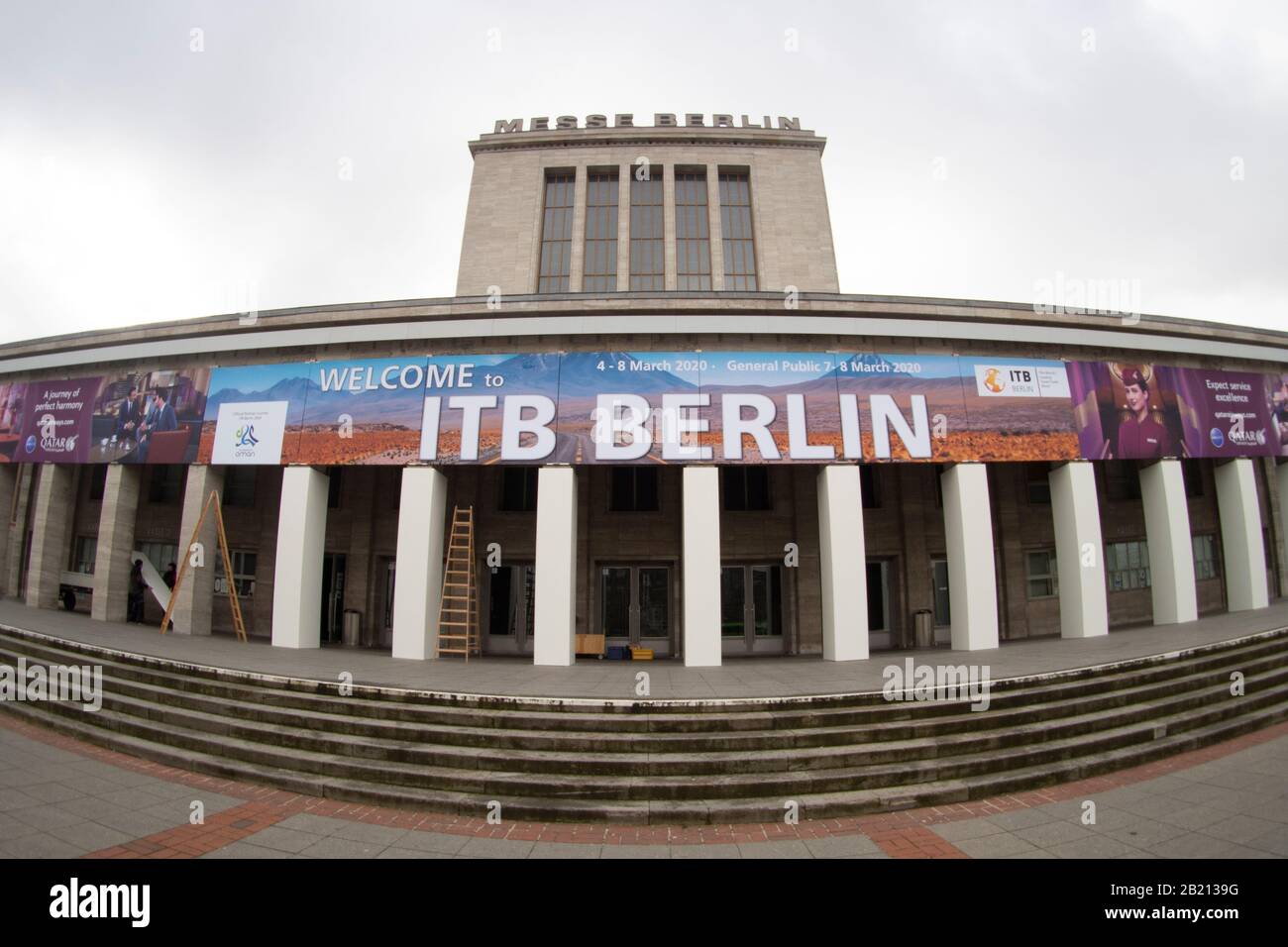 Berlin, Deutschland. Februar 2020. "Willkommen bei ITB Berlin" Credit: Paul Zinken / dpa / Alamy Live News Stockfoto