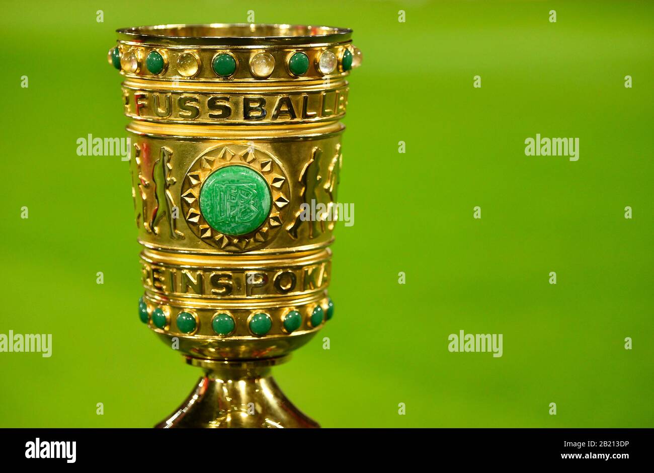 Original DFB-Pokal, Trophäe, Allianz Arena, München, Bayern, Deutschland Stockfoto