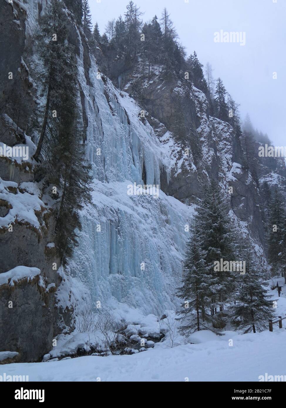 Eisfall 'La Cattedrale', Schlucht 'Serrai di Sottoguda', Dolmiten, Italien Stockfoto