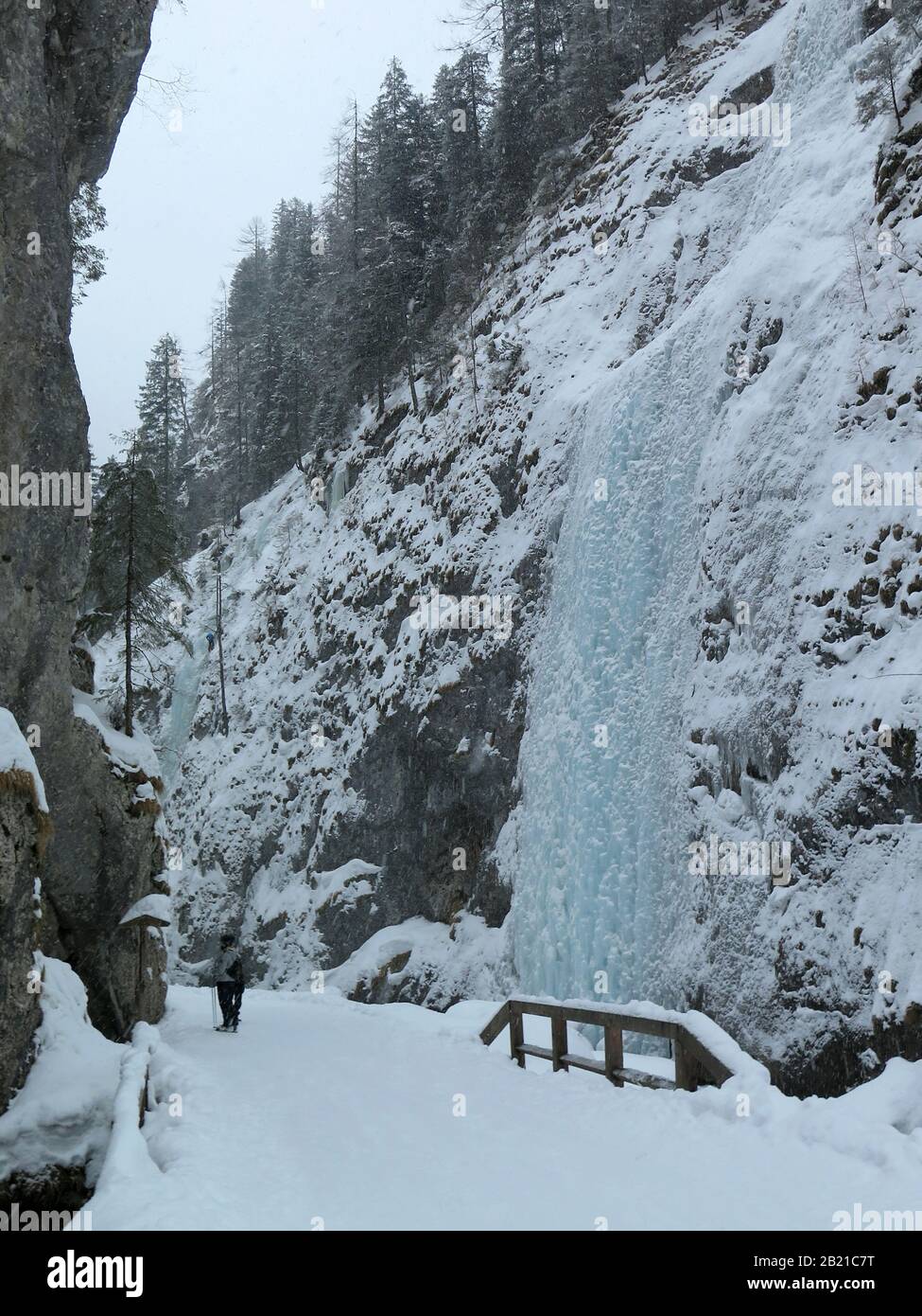 Eisfall 'Franzei', Schlucht 'Serrai di Sottotuda', Dolozeiten, Italien Stockfoto