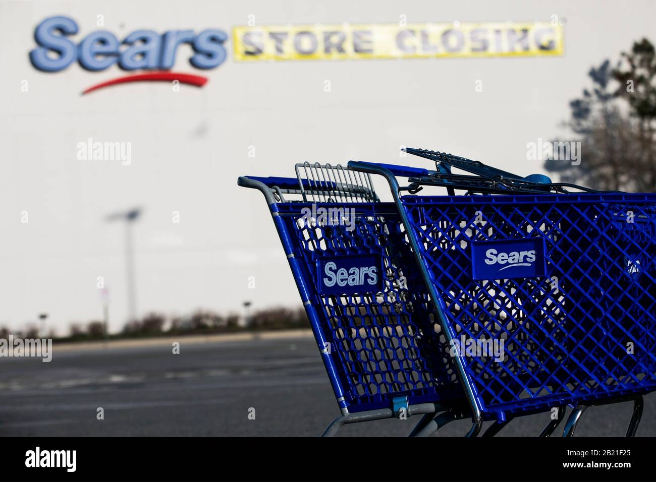 Eine "Schließung der Tore" außerhalb eines bald zu schließenden Einzelhandelsstandorts von Sears in Waldorf, Maryland, am 27. Februar 2020. Stockfoto