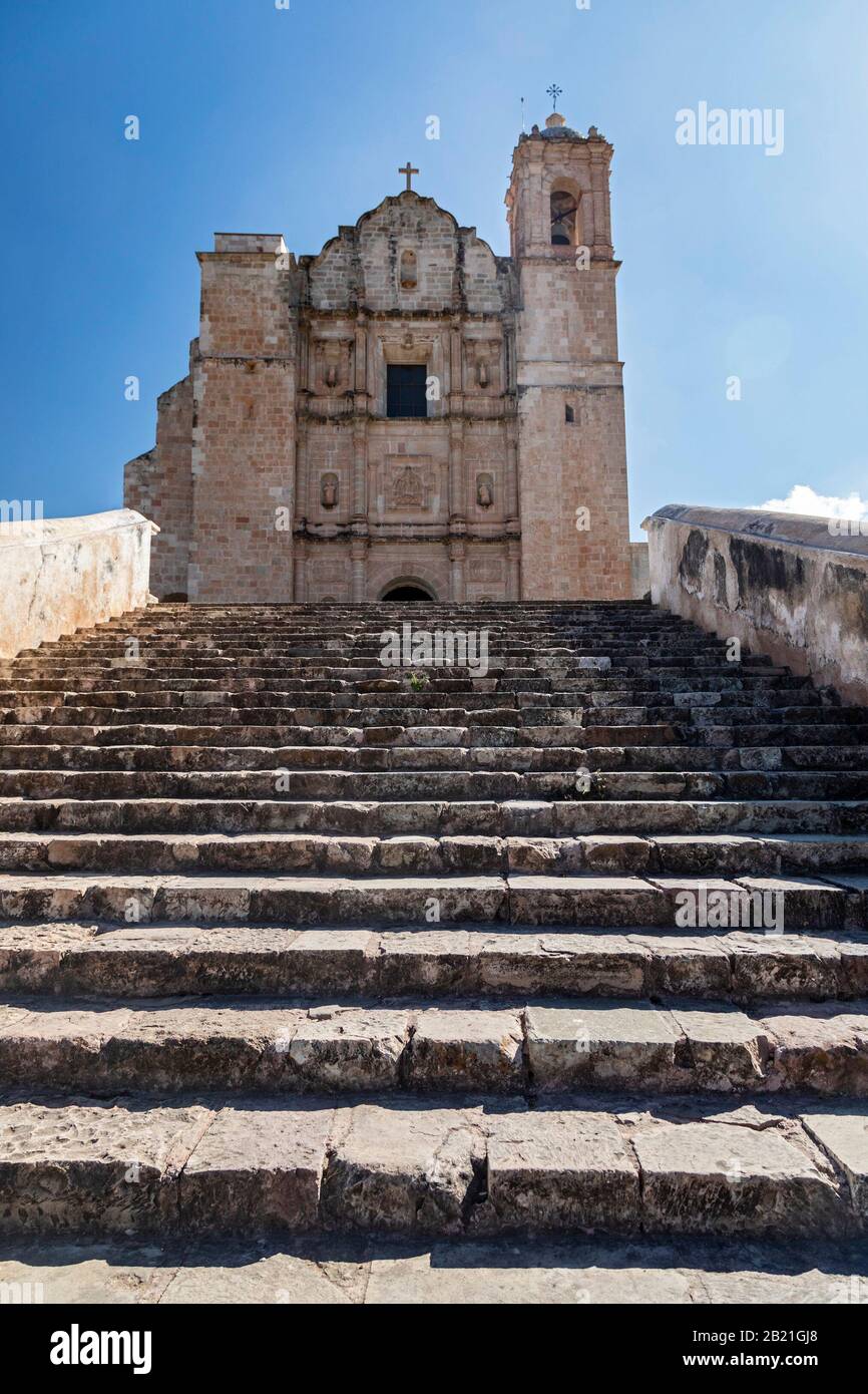 Yanhuitlan, Oaxaca, Mexiko - Das Templo y Ex-convento de Santo Domingo, die Kirche und Mission, die im 16. Jahrhundert von den Dominikanern erbaut wurde. Stockfoto
