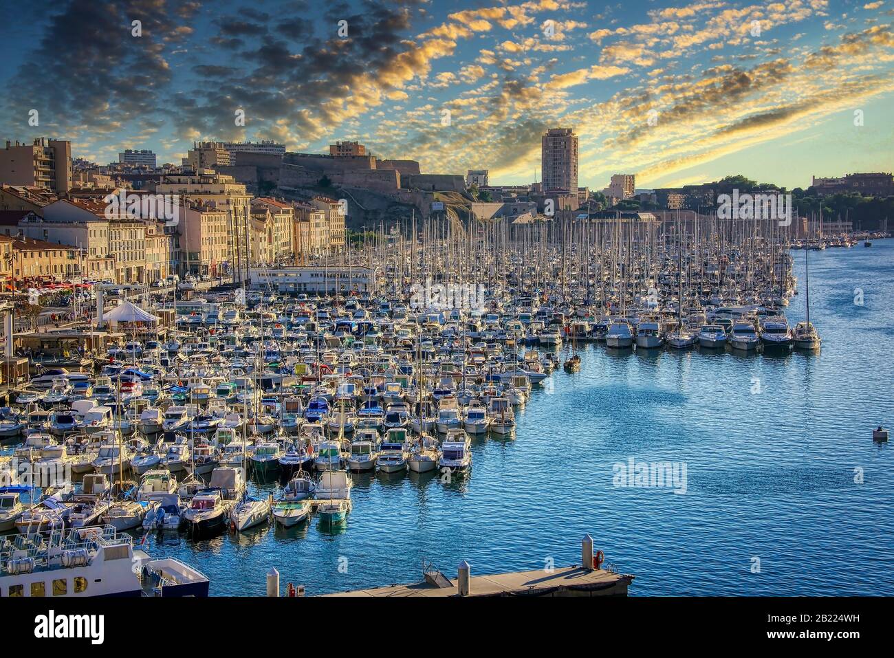 Der Alte Hafen von Marseille, Südfrankreich Stockfoto