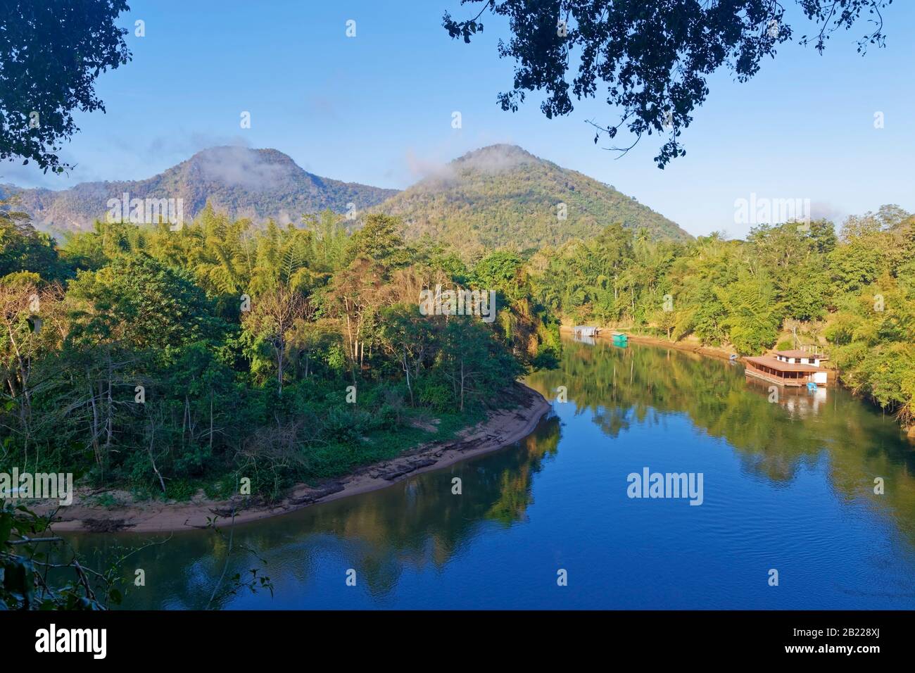 Fluss Kwai (Khwae Noi), Sai Yok, Kanchanaburi Provinz, Thailand Stockfoto