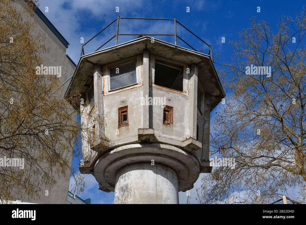 DDR-Wachturm, Erna-Berger-Straße, Potsdamer Platz, Tiergarten, Berlin, Deutschland Stockfoto