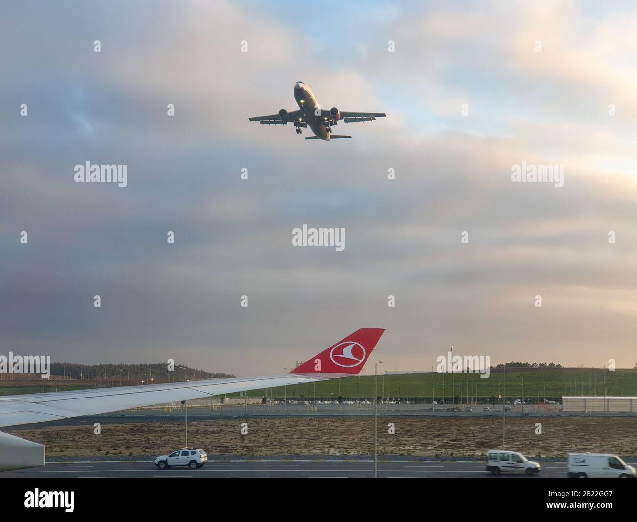 Istanbul Türkei Dezember 2019, türkisches Flugflugzeug auf dem neuen Flughafen in Istanbul Stockfoto