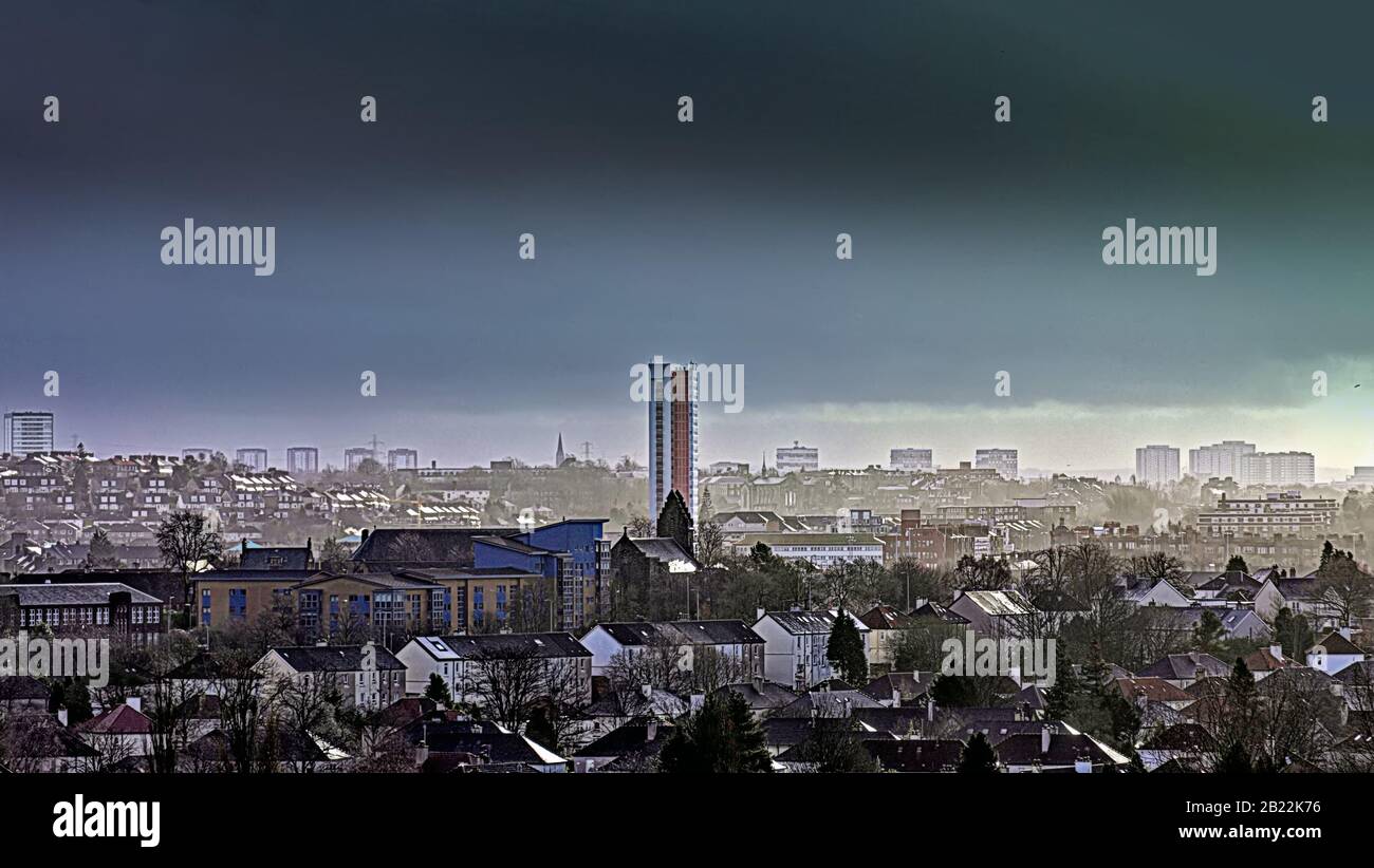 Glasgow, Schottland, Großbritannien, 29. Februar 2020: Britische Wetterlage: Sturm Jorge über das Westende der Stadt und das höchste unter Denkmalschutz stehende Gebäude im schottischen Jahresturm. Copywrite Gerard Ferry/Alamy Live News Stockfoto